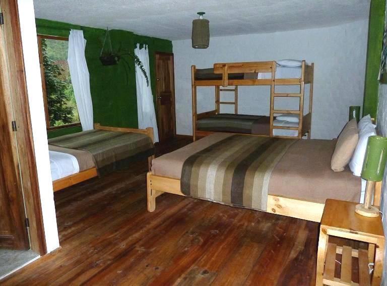 La Casa Verde Eco Guest House Baños Pokoj fotografie